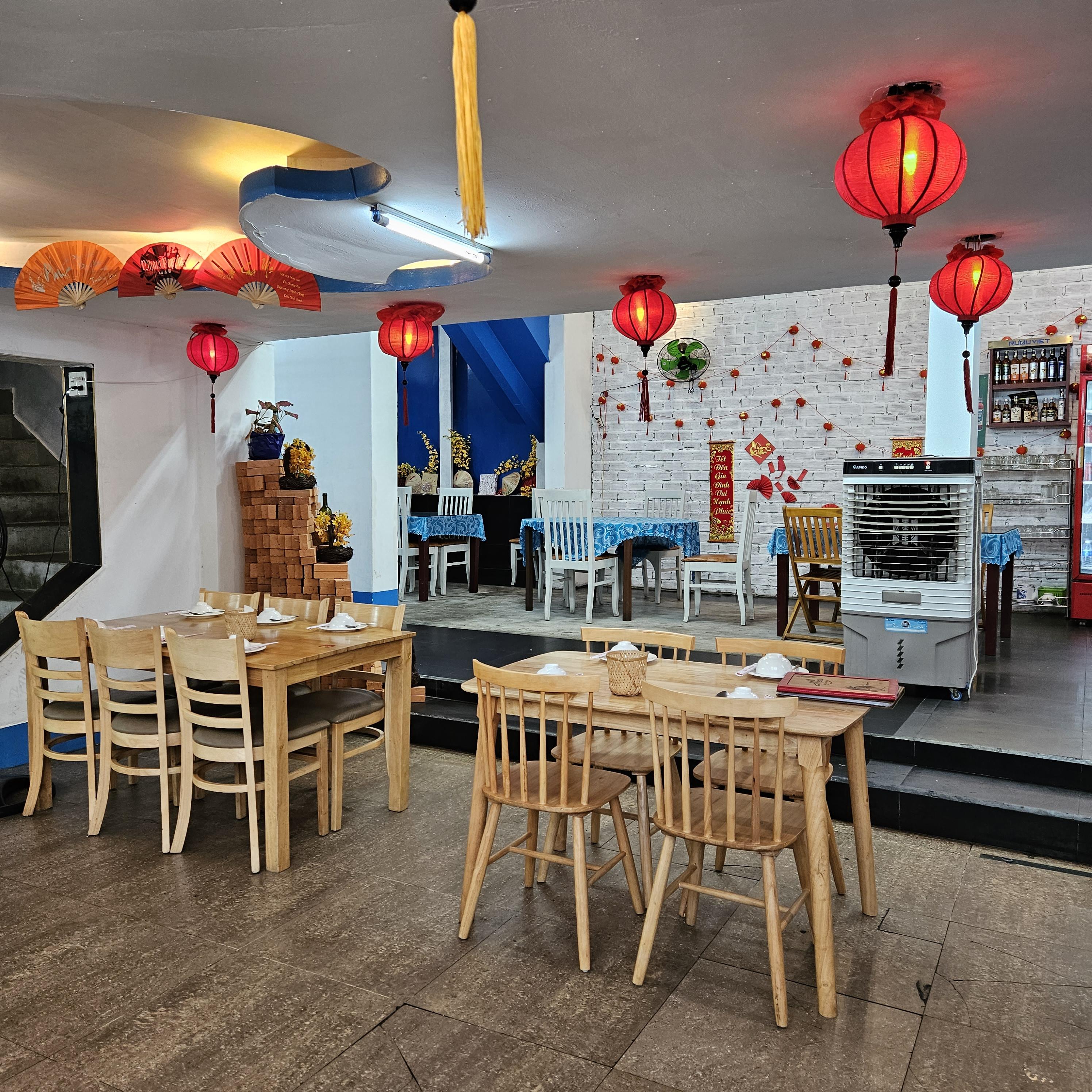 루옹쏭깡 식당 내부