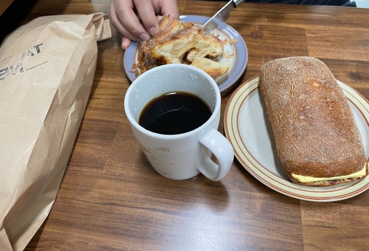 생활의달인 은둔식달 바질식빵 산딸기바게트 보스톤소세지빵 그리고 경력 12년 일본인 앙버터 달인 충남 보령 디저트 베이커리 카페 맛집 위치 어디