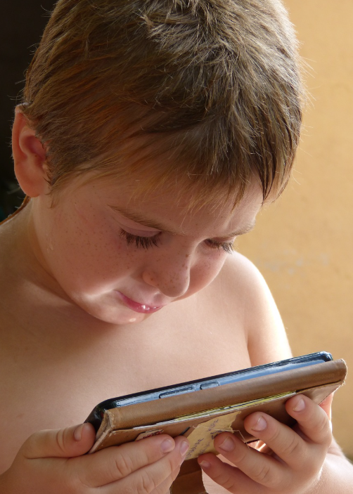 스마트폰과 아이의 뇌: 디지털 시대, 아이 뇌를 지키는 균형 사용 로드맵