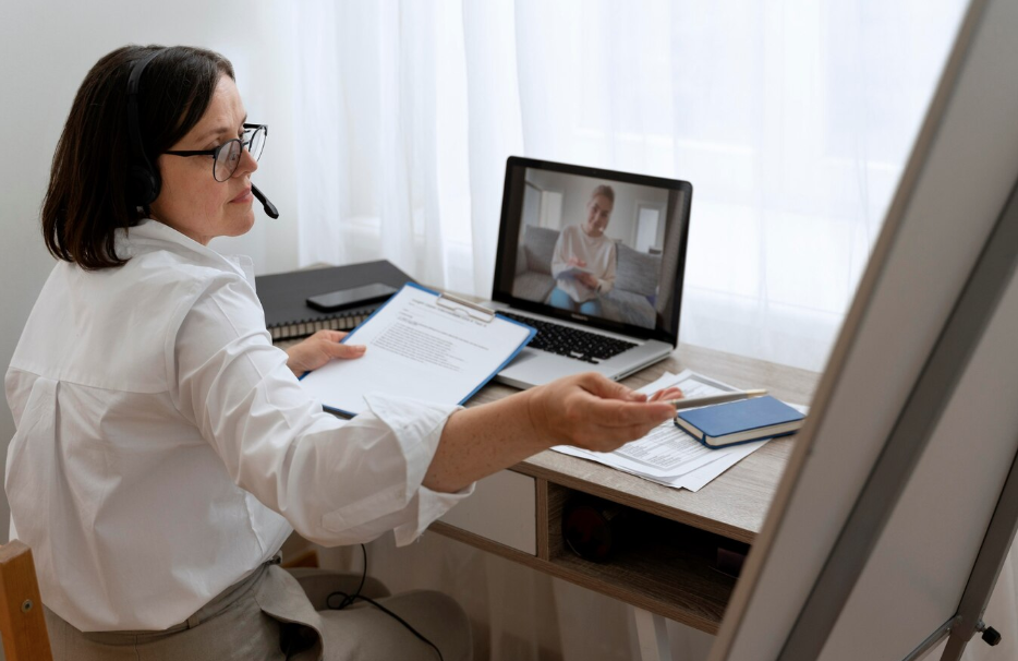 전문가 상담을 받는 장면