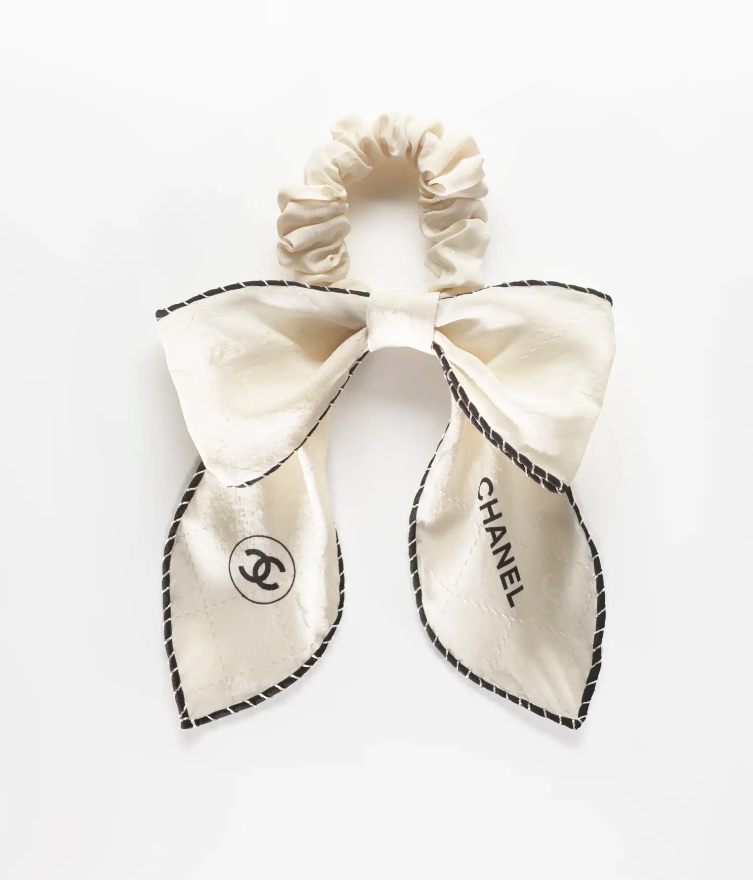 샤넬 화이트 크런치