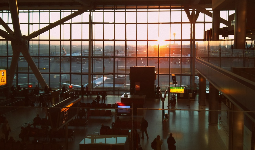 히드로공항 해돋이