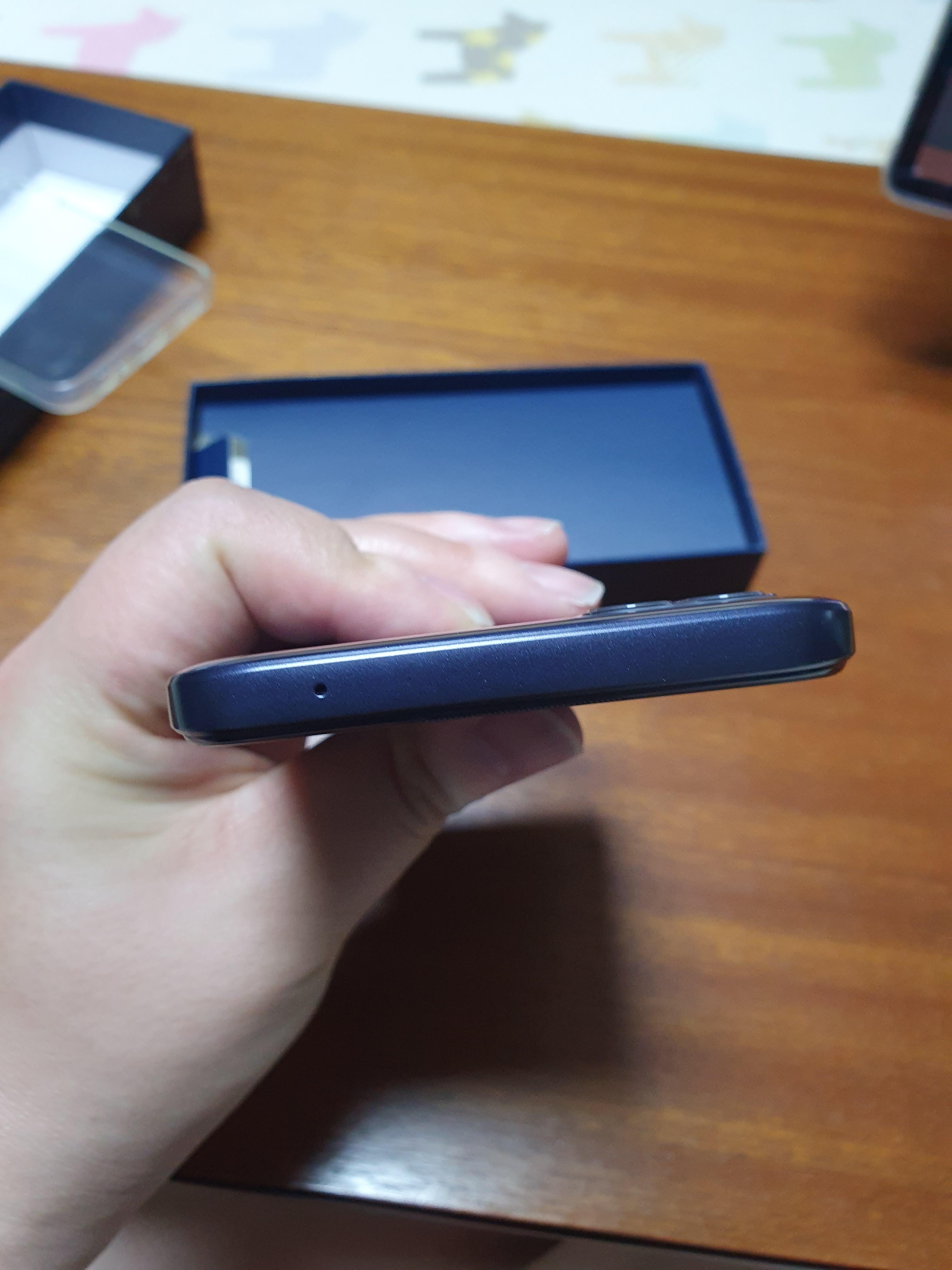 모토로라 G50 5G 상단 사진