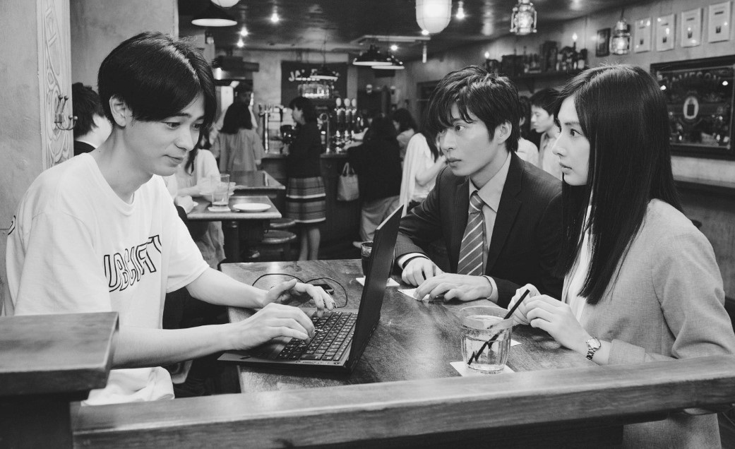 스마트폰을-떨어뜨렸을-뿐인데-사진3