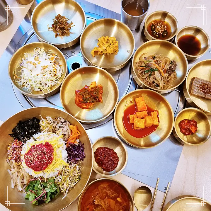 대전 둔산동 가게 버섯 소갈비 전골 & 육전 진주 냉면 비빔냉면 물냉면 갈비전골 고수의 부엌 맛집 추천