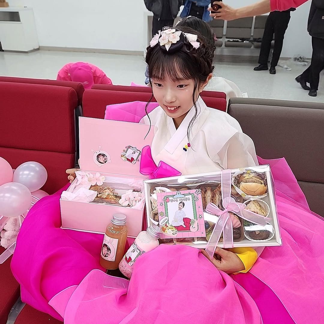 가수 빈예서 사진