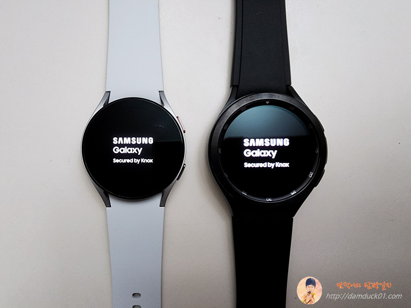 Galaxy Watch4 Galaxy Watch4 Classic 전원 ON