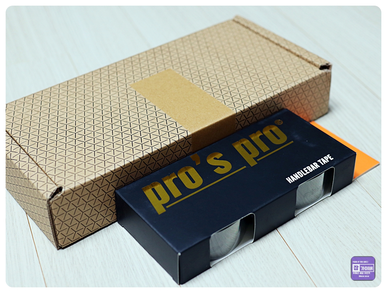 아씨오마 프로 rs1 파워미터 구입 시 서비스로 바테잎을 받았다.