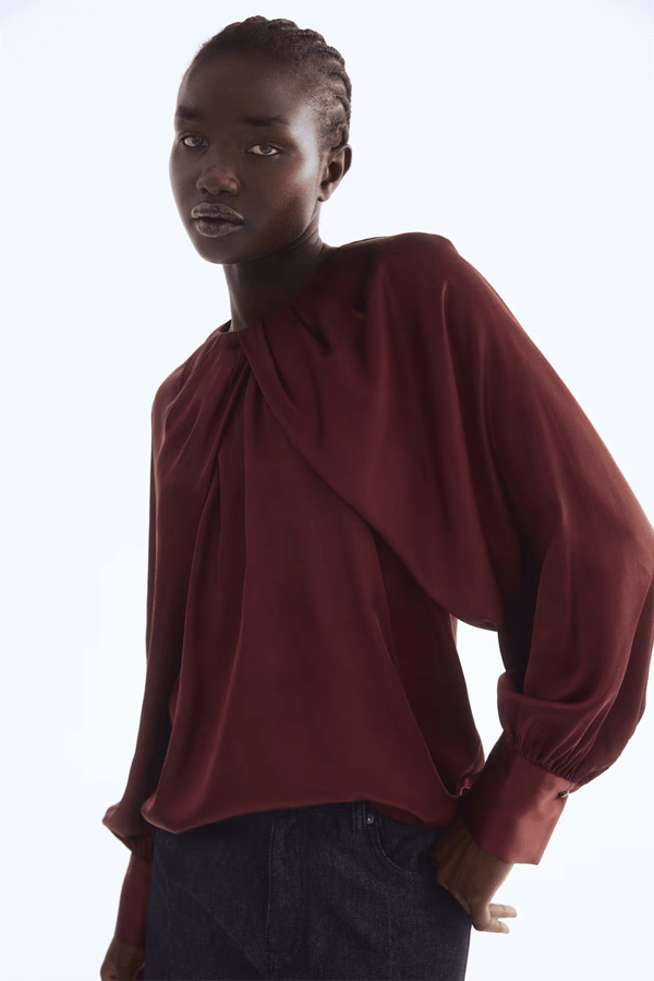 태양을 삼킨 여자 77회 윤아정 블라우스