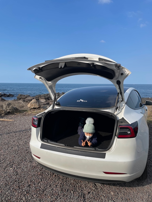 제주 SK렌터카에서 테슬라를 이용하여 매우 편리하였다.