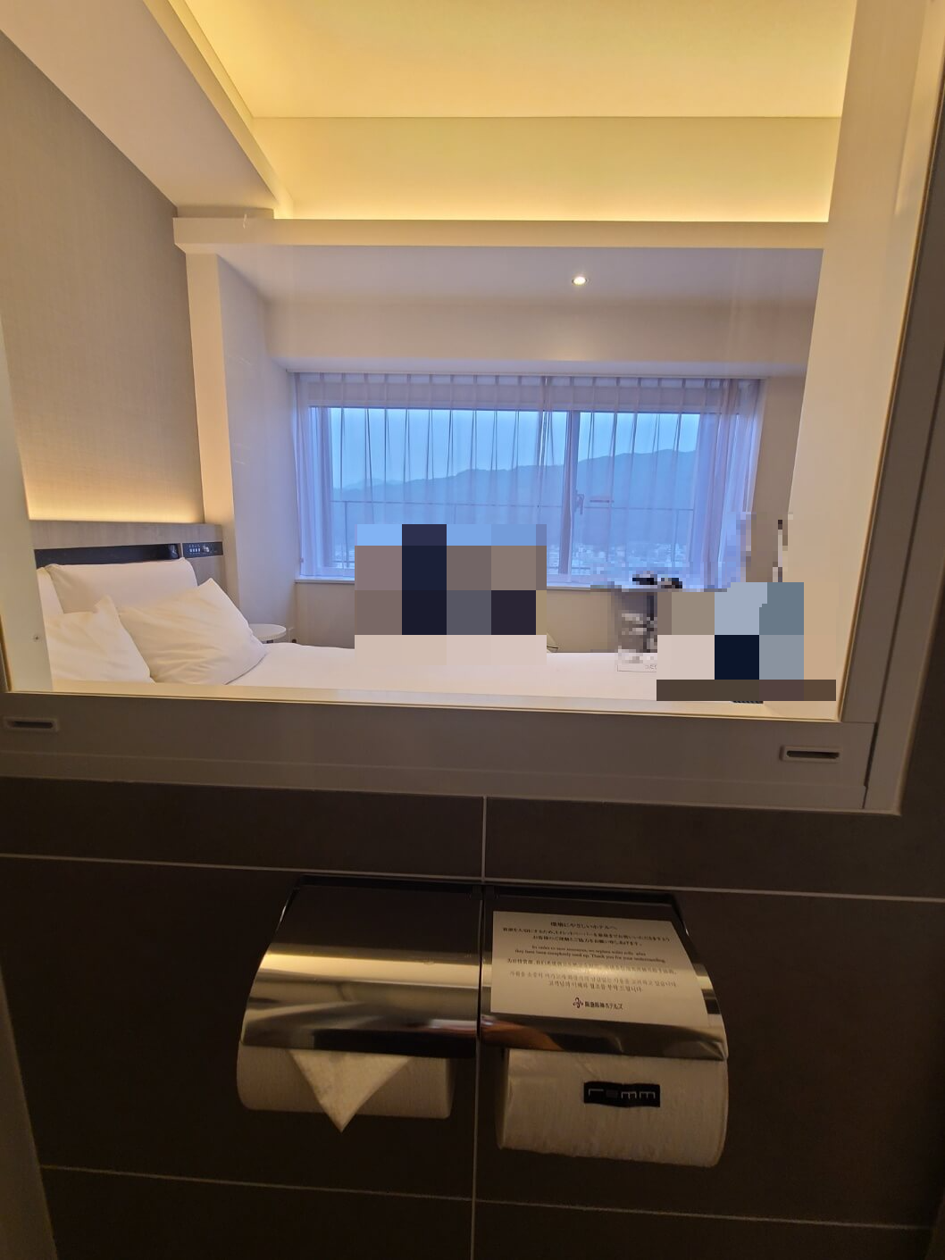 화장실에 앉았을때 보이는 풍경 모습