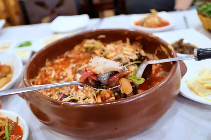투데이 맛있는 메뉴 굴 삼합, 굴 어묵, 굴 탕수육, 석화찜, 항아리 물회 맛있는 식당 추천 통영 중앙시장 맛집