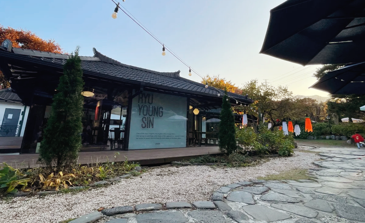 카페피아나-정원에서-바라보는-카페전경