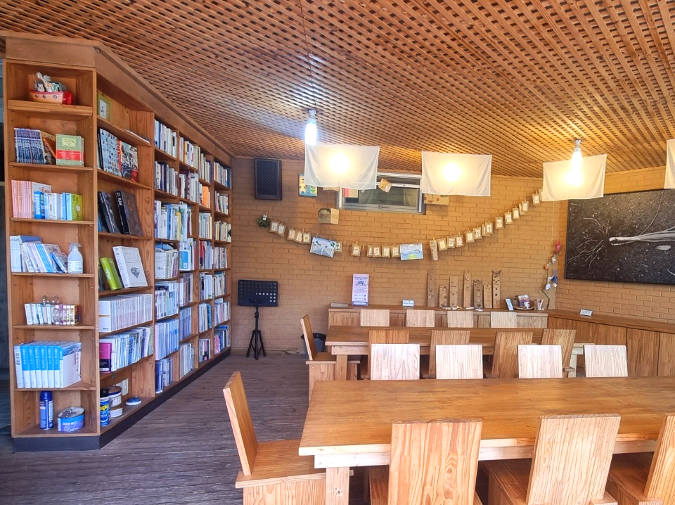 우연히 찾아서 200% 만족한 김포 숨은 명소: 보름산 미술관 & 보름산 카페