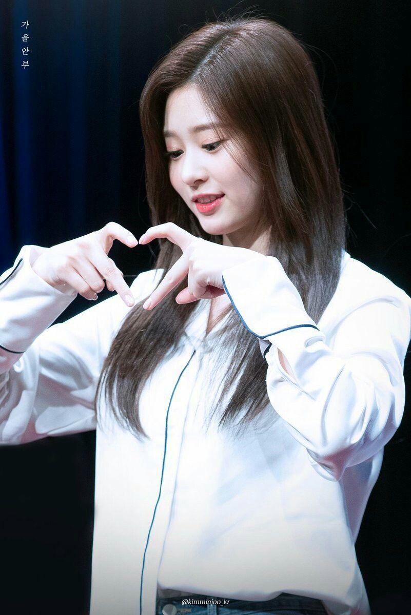 아이즈원 김민주 최애사진 아이즈원 김민주 최애사진