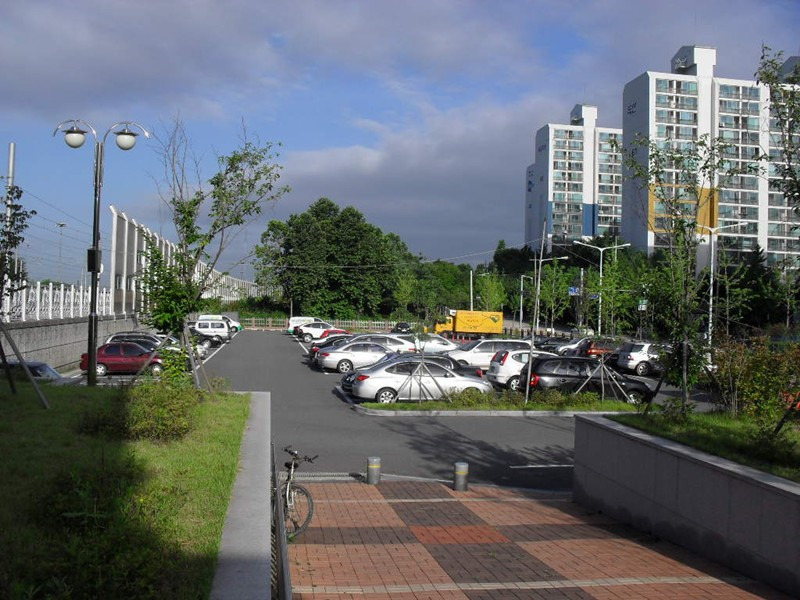 행신역 KTX 주차장