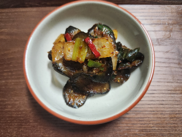 완성된 가지 볶음