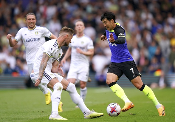 토트넘 SNS 손흥민 사진입니다.