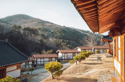 전통 예술과 현대 예술의 만남: 융합의 사례들