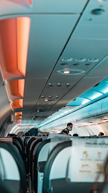 열차 승무원의 하루: 숨겨진 업무 이야기