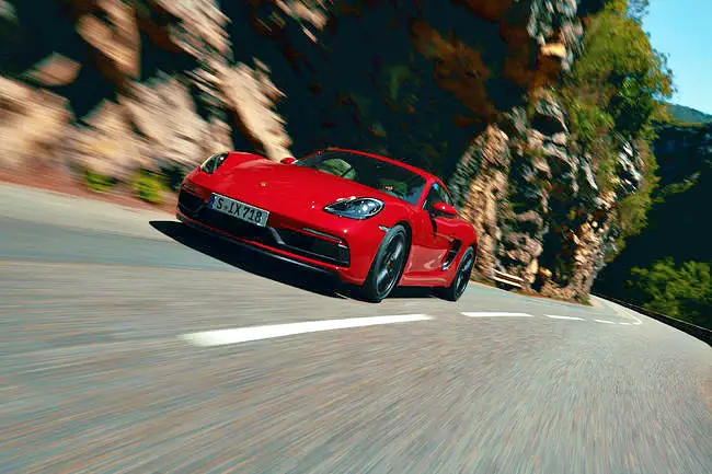 20대 카푸어 포르쉐 718 카이맨 GTS 4.0 위해서 라면만 먹어도 행복하다는 실구매가 모의 견적 제원 사양 정보