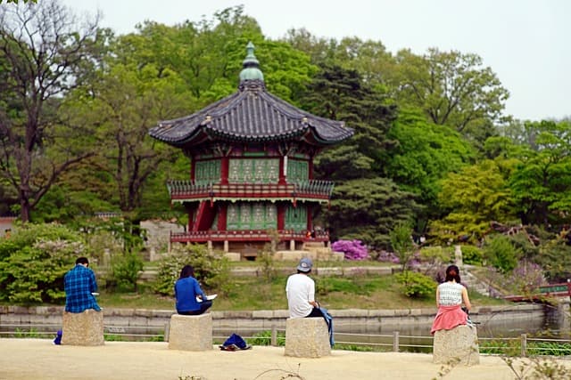 시대의 흐름 속에서 살아남은 전통 예술의 비밀
