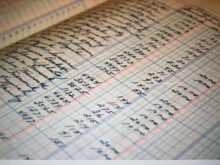 숫자가 기입된 가계부