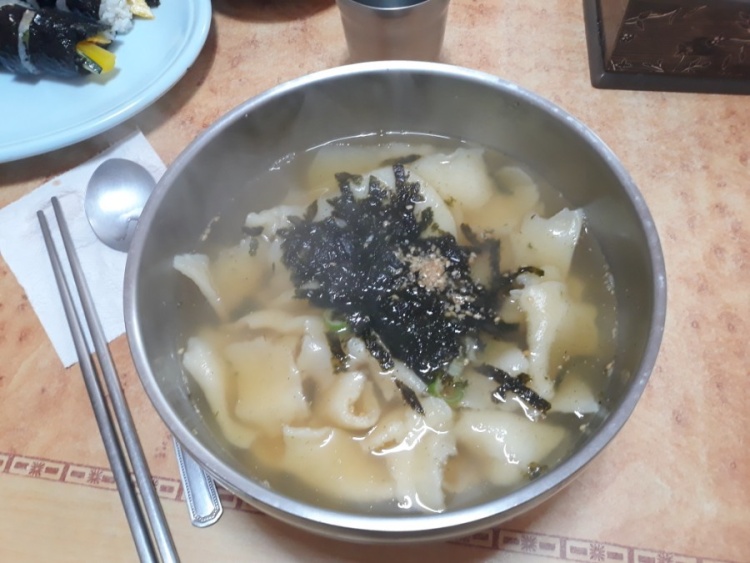 6시내고향 대구 칠성종합시장 수제비 칼국수 맛집 추천