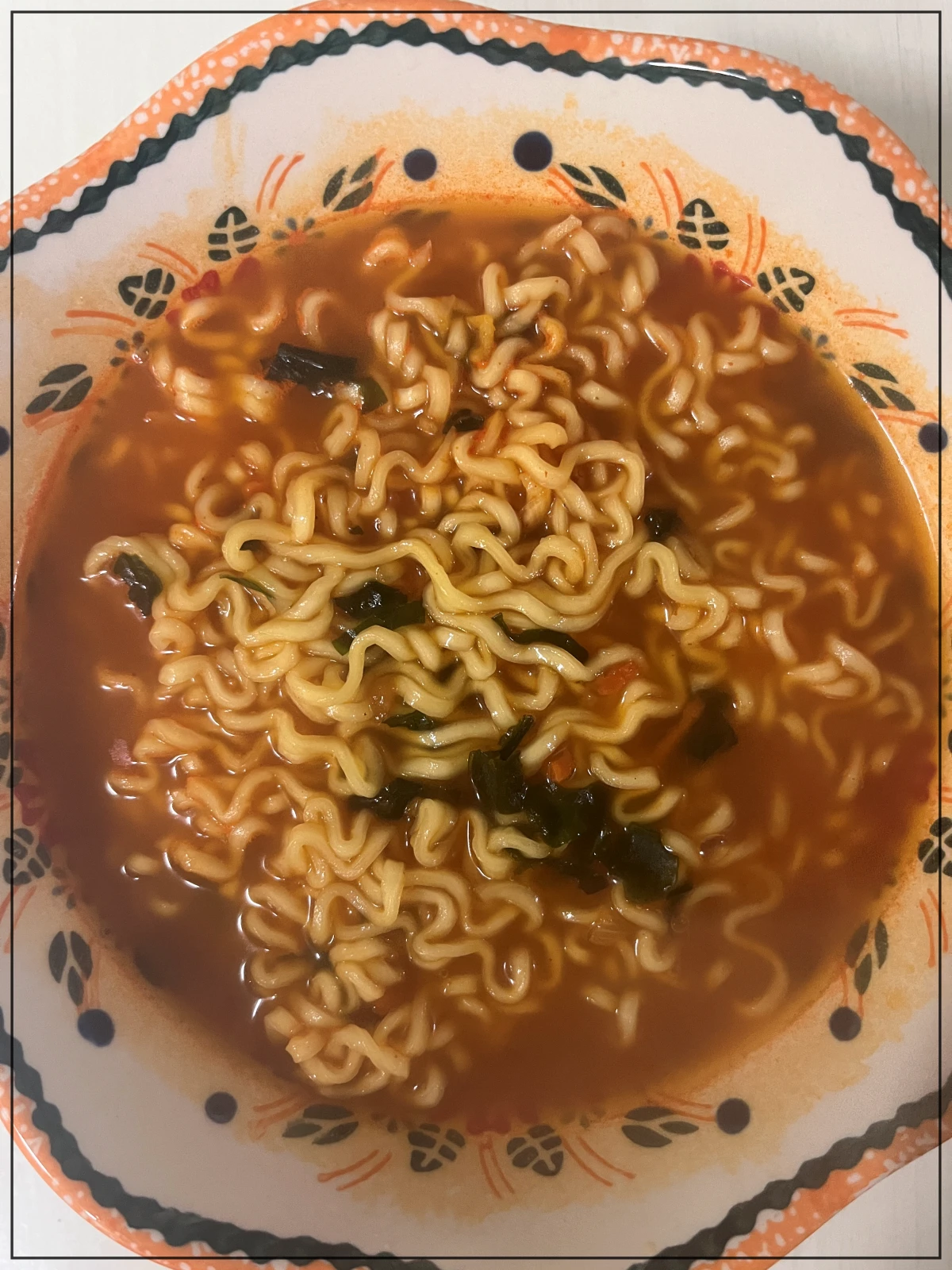 노브랜드-라면-한그릇-해물라면-조리모습