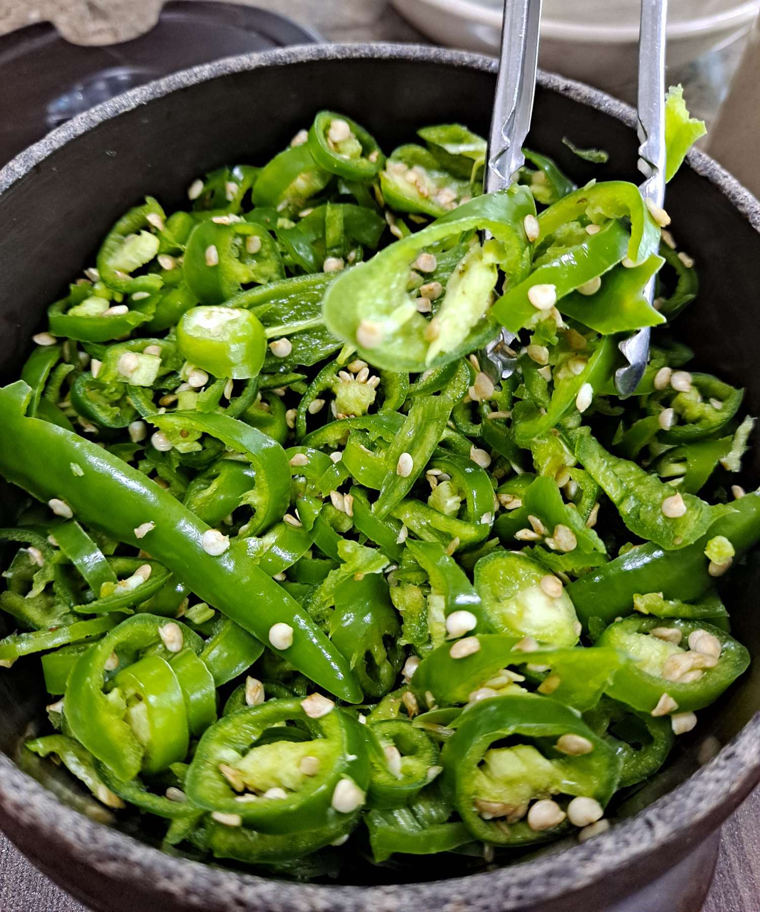 청양고추 조금 집다