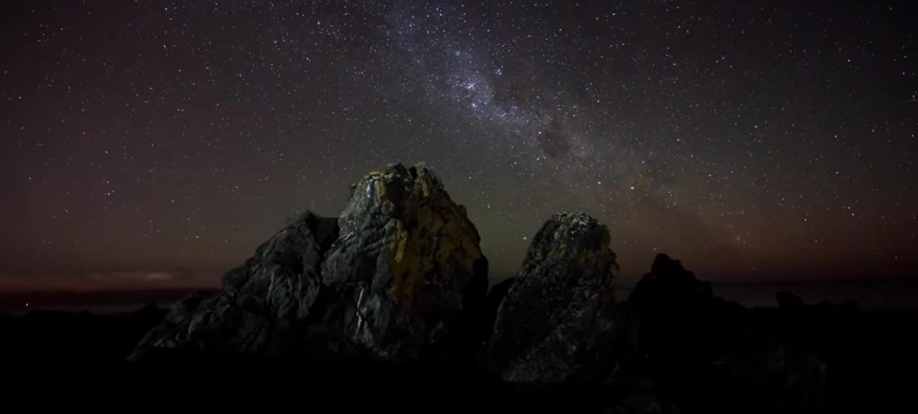 우주를 생각하면 왜 인간은 더 겸손해질까: 행성의 수와 중력이라는 질문 앞에서