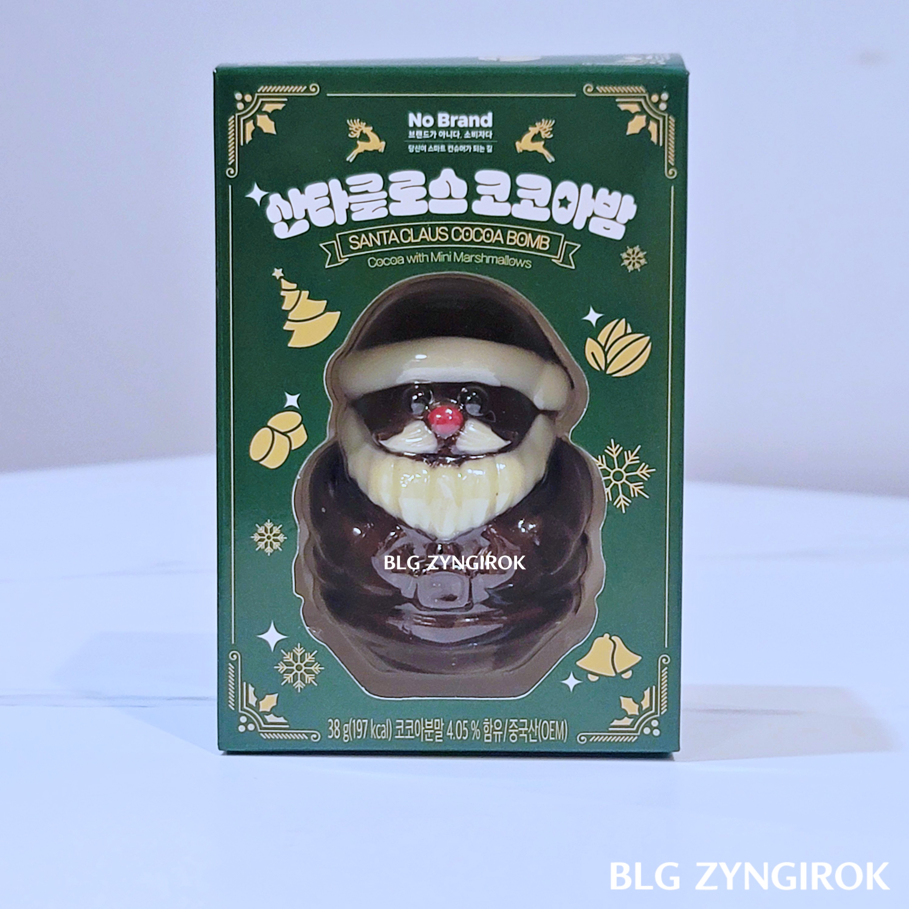 노브랜드 산타클로스 코코아밤 - 상자 정면 모습이다.