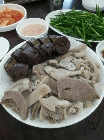 [6시 내고향] 전주남부시장 물갈비해장국 밀키트 진할머니갈비국밥&amp;#44; 피순대국밥 풍남피순대&amp;#44; 통닭 닭강정 한국통닭&amp;#44; 콩나물국밥&amp;#44; 새알팥죽&amp;#44; 한복