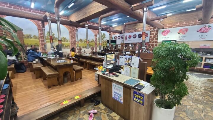 최가네-숯불구이-내부