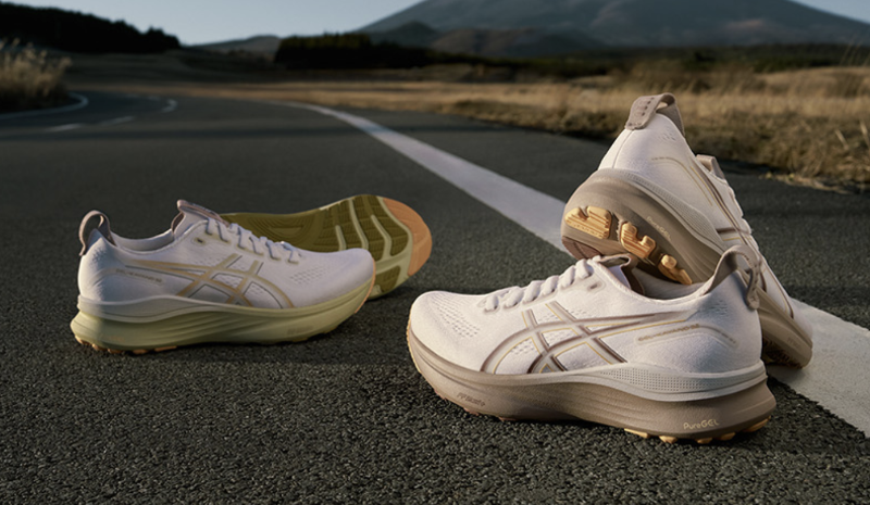 젤 카야노32 사진 (출처: https://www.asics.co.kr/)