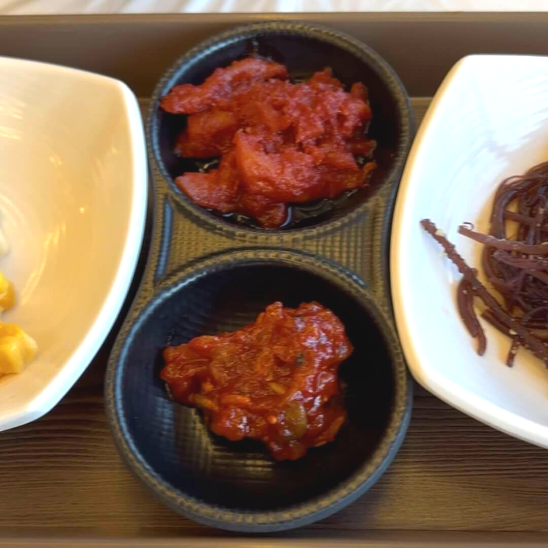 오징어 장과 명태회 무침