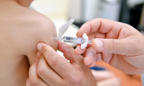 본인의 예방접종 내역을 확인하고, MMR 백신을 2회 접종했는지 확인