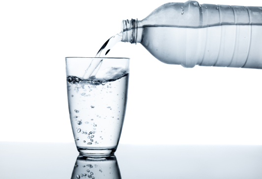 물이-가득한-잔