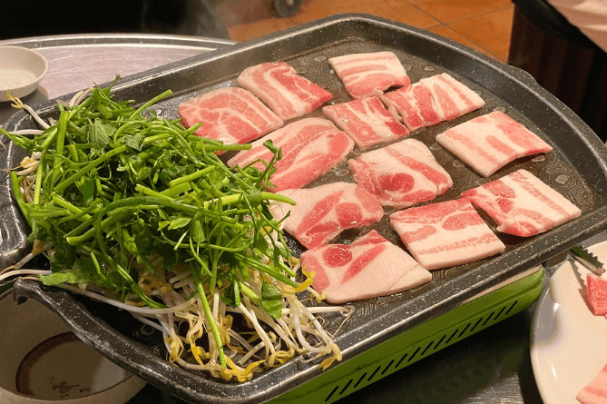 생활의 달인 미나리 냉삼겹살 & 주먹김밥 용산 은둔식달 맛집