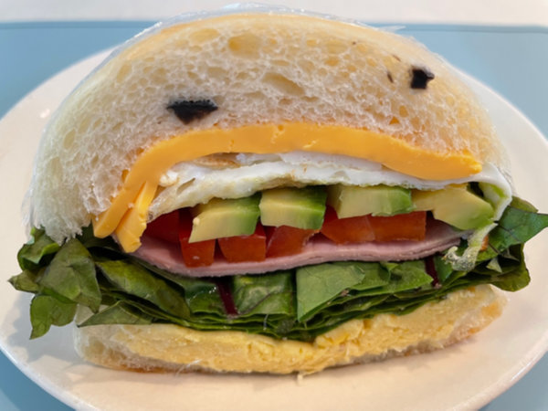 치아바타 아보카도 샌드위치