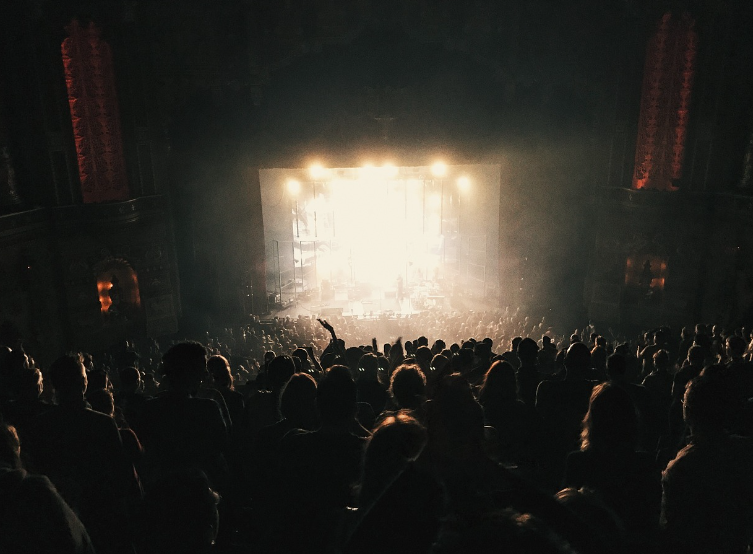 케이팝 아티스트의 솔로 활동