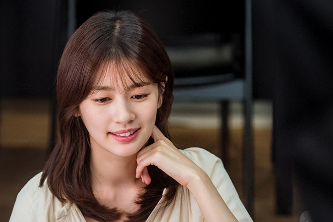 김윤지