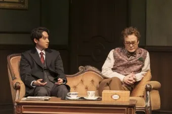 올드 위키드 송 존 매런스 연극의 감정과 주제 해설_6