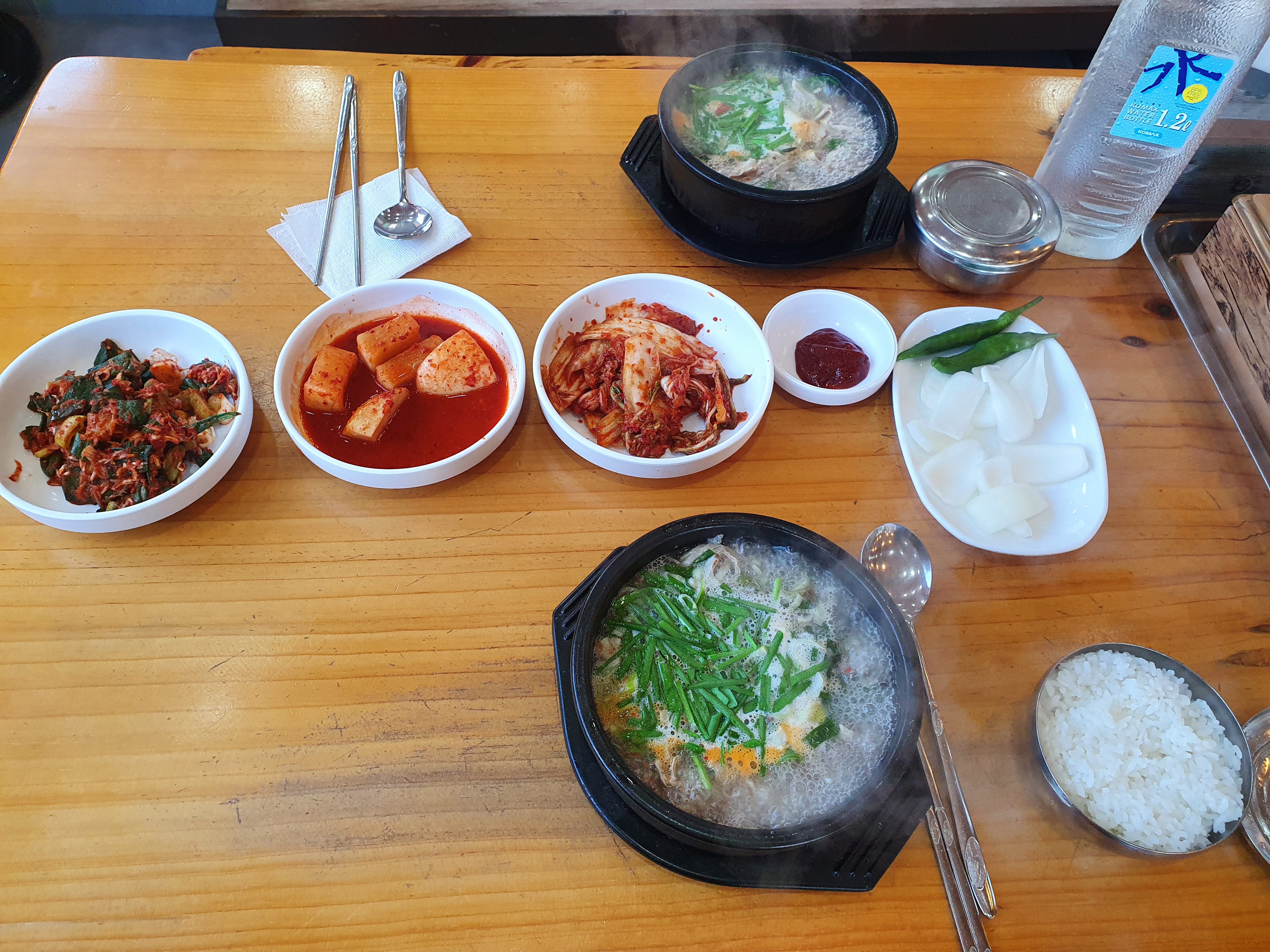 관저동 점심식사 하기 좋은 천복순대국밥 한상차림