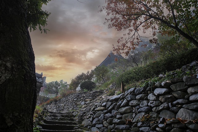 img src="Cheongdo_couple_drive_Unmunsa_ Temple_famous_ places_travel.jpg"alt="경북 청도 드라이브 코스 추천"