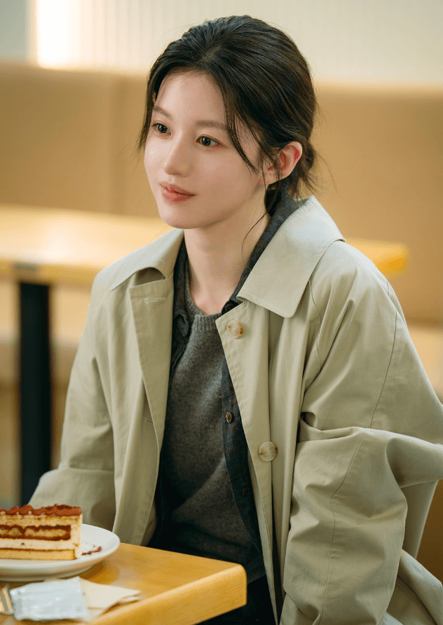 모자무싸 출연진 등장인물 변은아 역의 고윤정