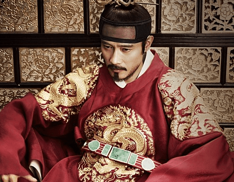 왕이 사라진 밤