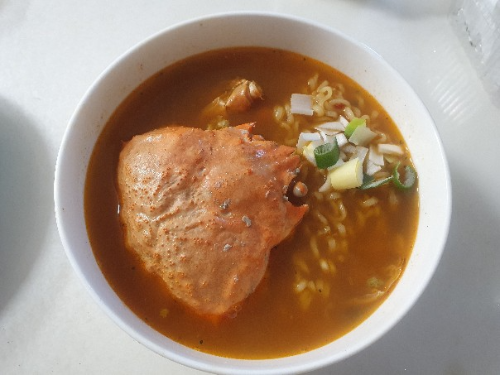연지홍게 라면