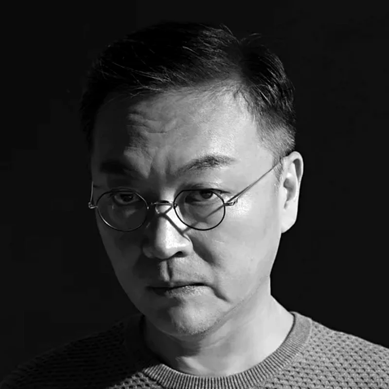 디즈니+ 넉오프에서 배필구 역을 맡은 김의성