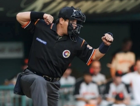 KBO 이민호 심판 계약해지 해고 배경
